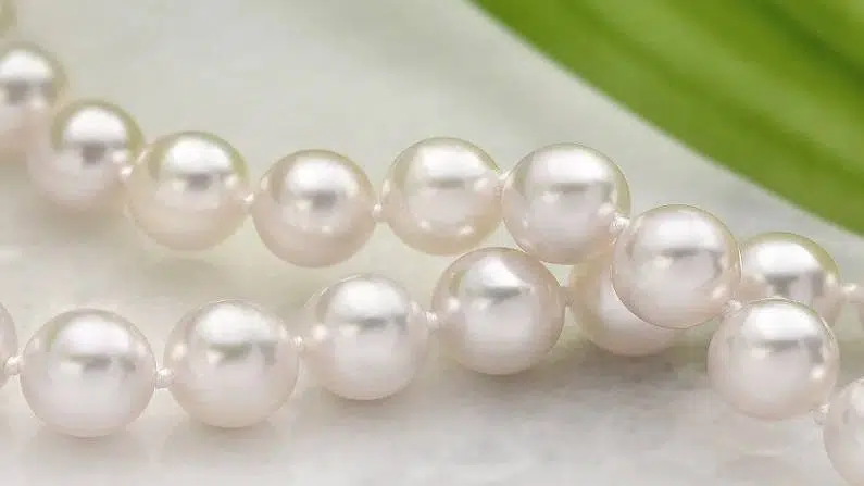 gemstones effect on health, pearl