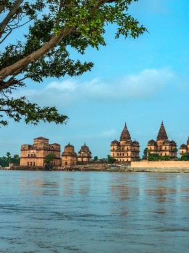 chhatris orchha