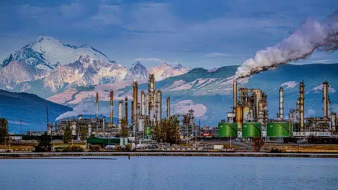 what is petroleum refinery how is petroleum formed crude oil