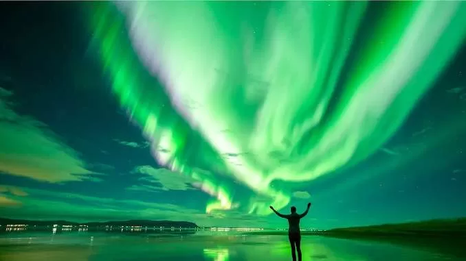 what is aurora borealis, how is aurora formed, northern lights facts, ऑरोरा क्या होता है, अरोरा कब और कैसे बनता है